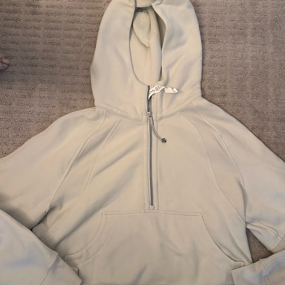 LULULEMON Scuba hoodie size xs/small beige/off white color -tag still on new!